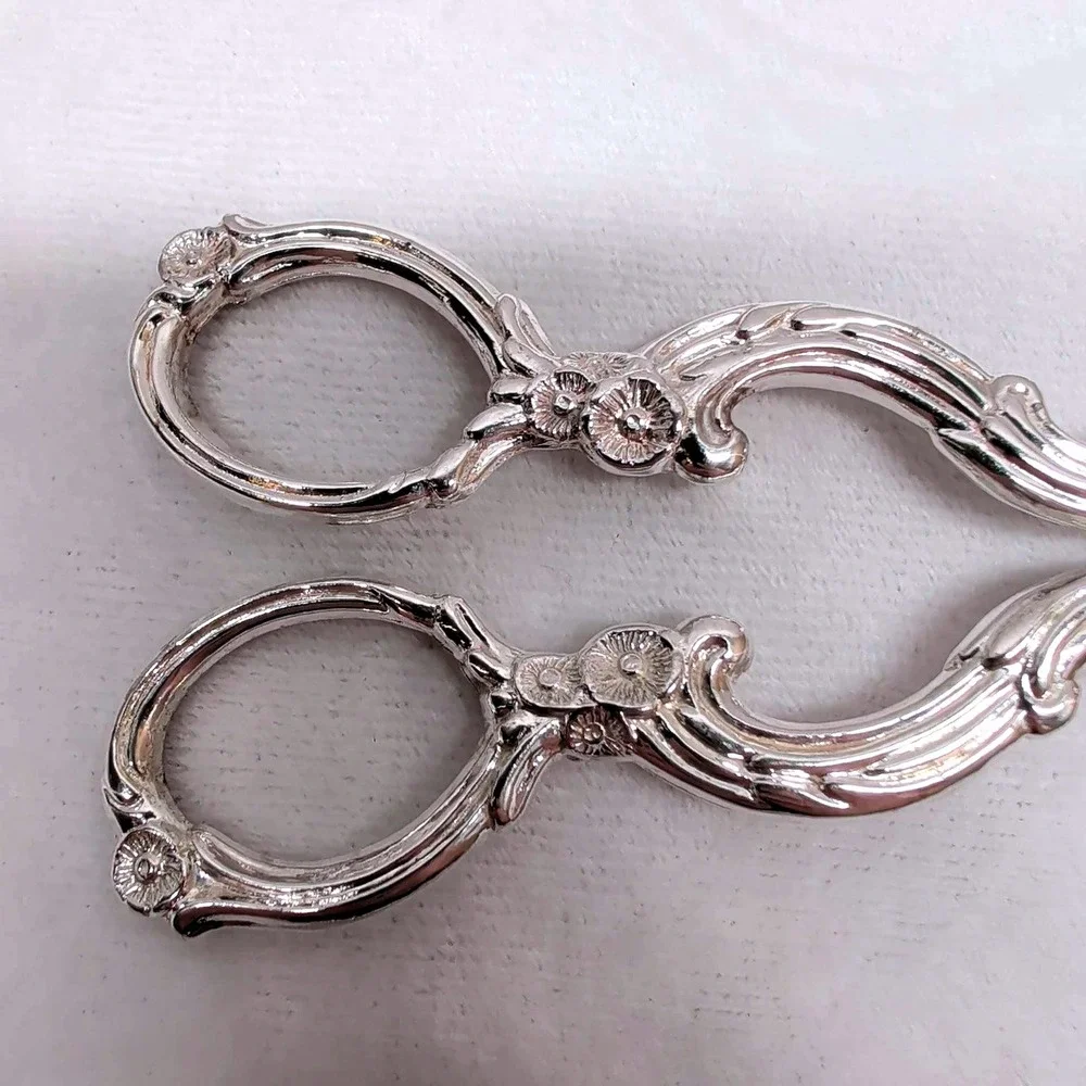 Vintage Italian Silver Plated Scissor Serving Tongs Floral Ornate MCM 8 inch